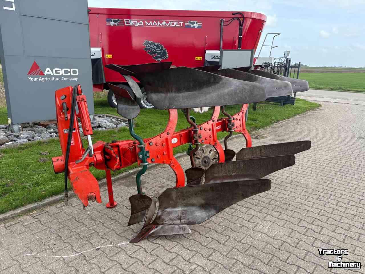 Ploughs Vogel & Noot 3S-MS950