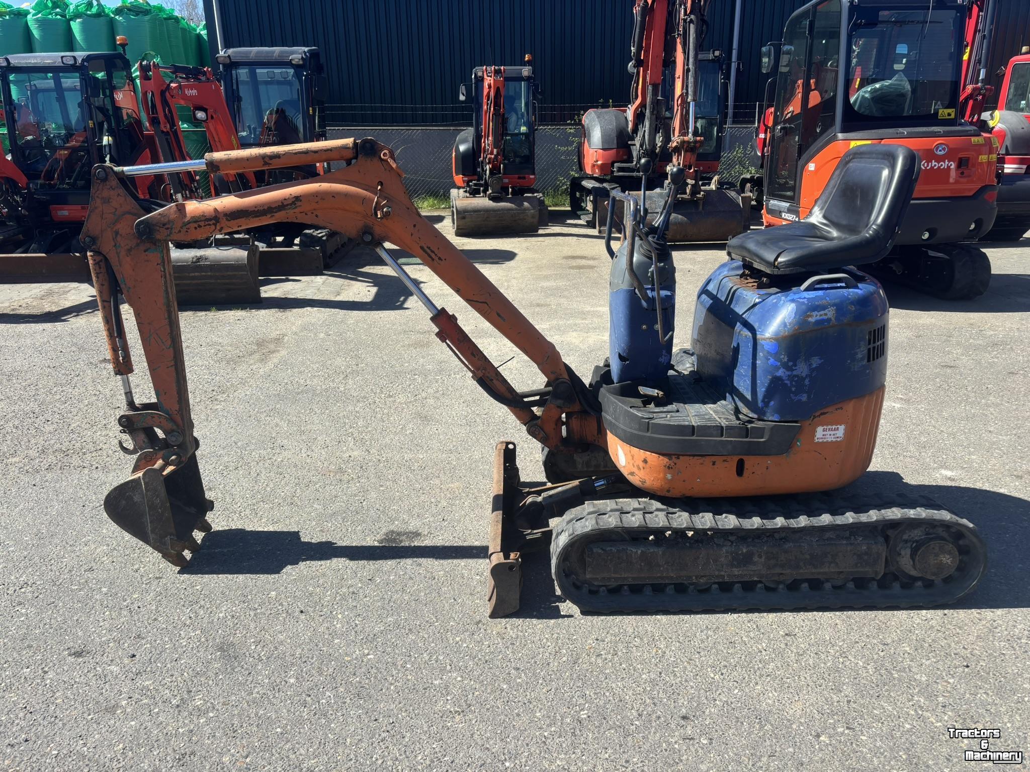 Excavator mobile Komatsu PC10MR