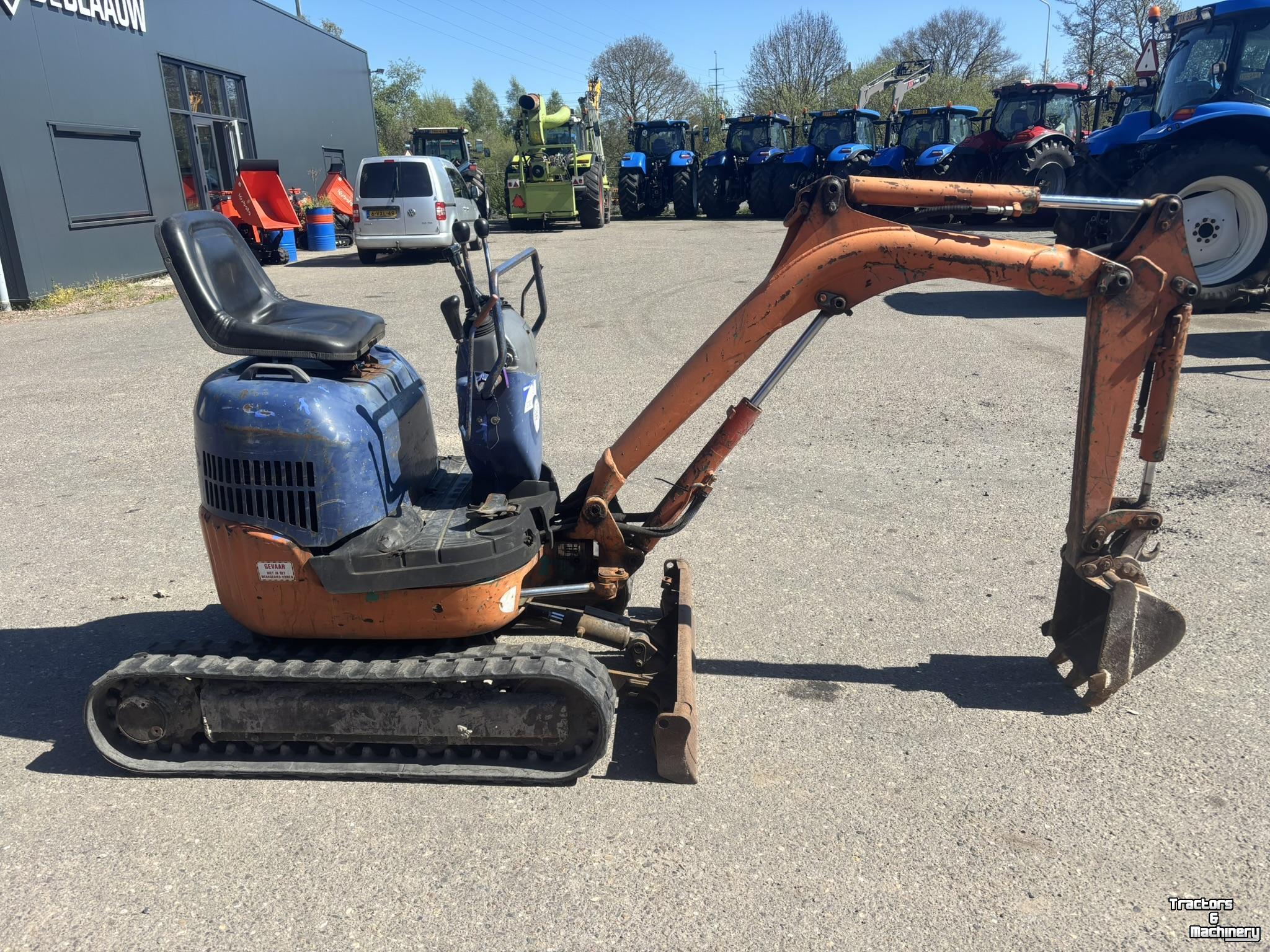 Excavator mobile Komatsu PC10MR