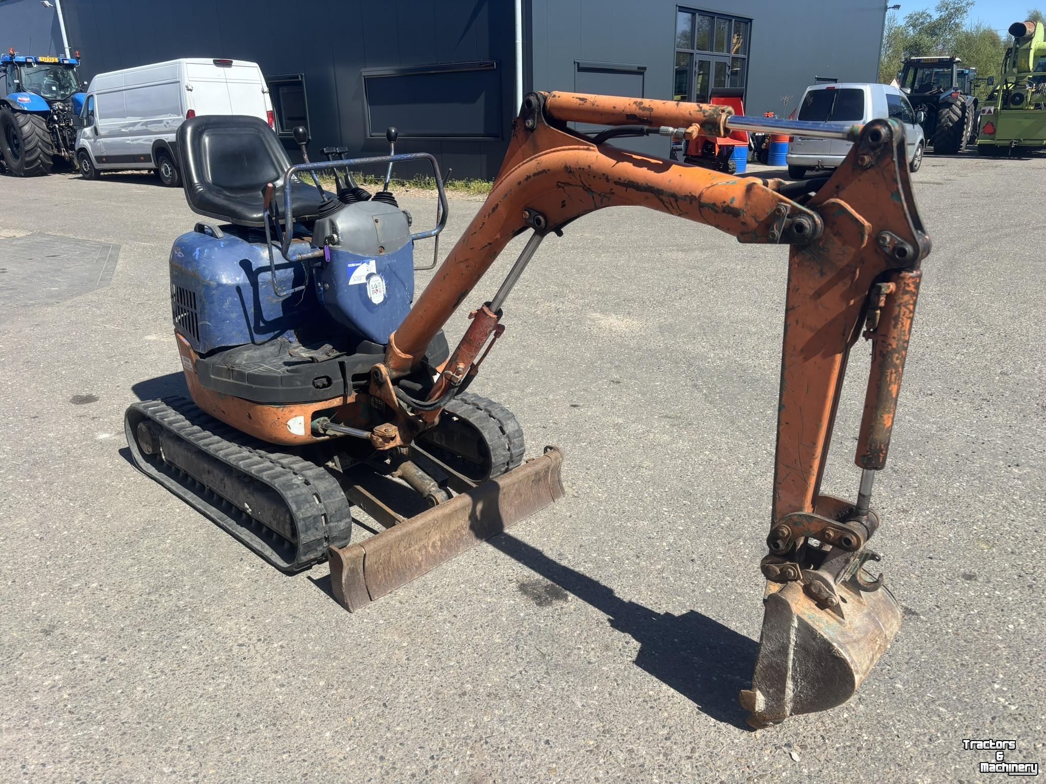 Excavator mobile Komatsu PC10MR