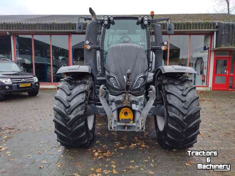 Tractors Valtra T214 Direct