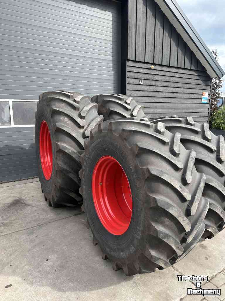Wheels, Tyres, Rims & Dual spacers Vredestein 800/70R38 & 620/75R30