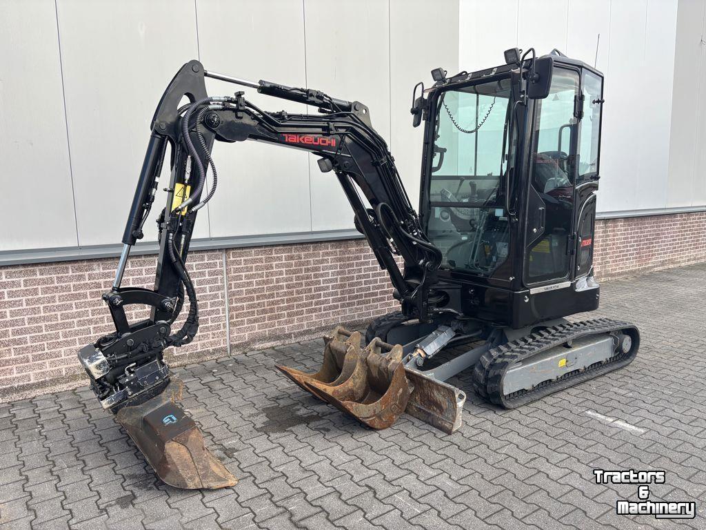 Mini-Excavator Takeuchi TB325R + Compact Tilt tiltrotator