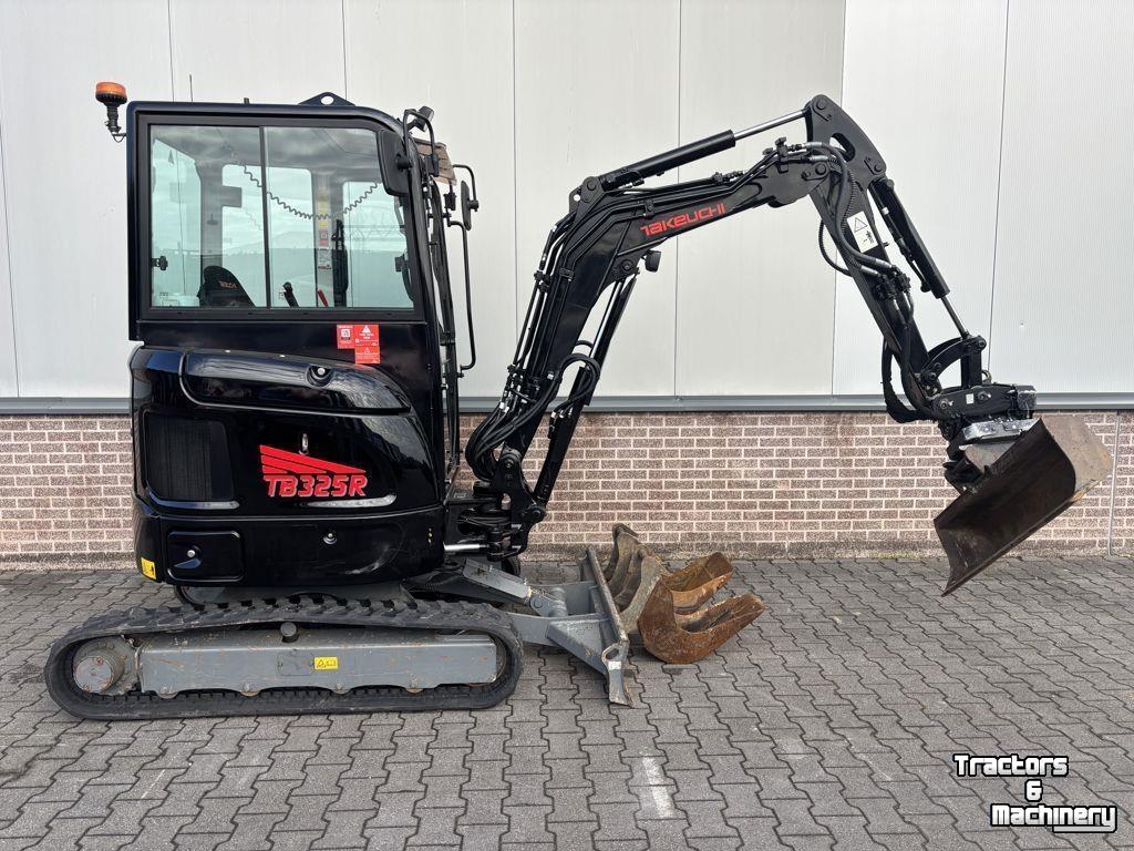 Mini-Excavator Takeuchi TB325R + Compact Tilt tiltrotator