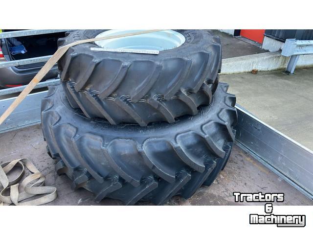 Wheels, Tyres, Rims & Dual spacers Mitas Mitas 440/65R24 & 540/65R34 Banden
