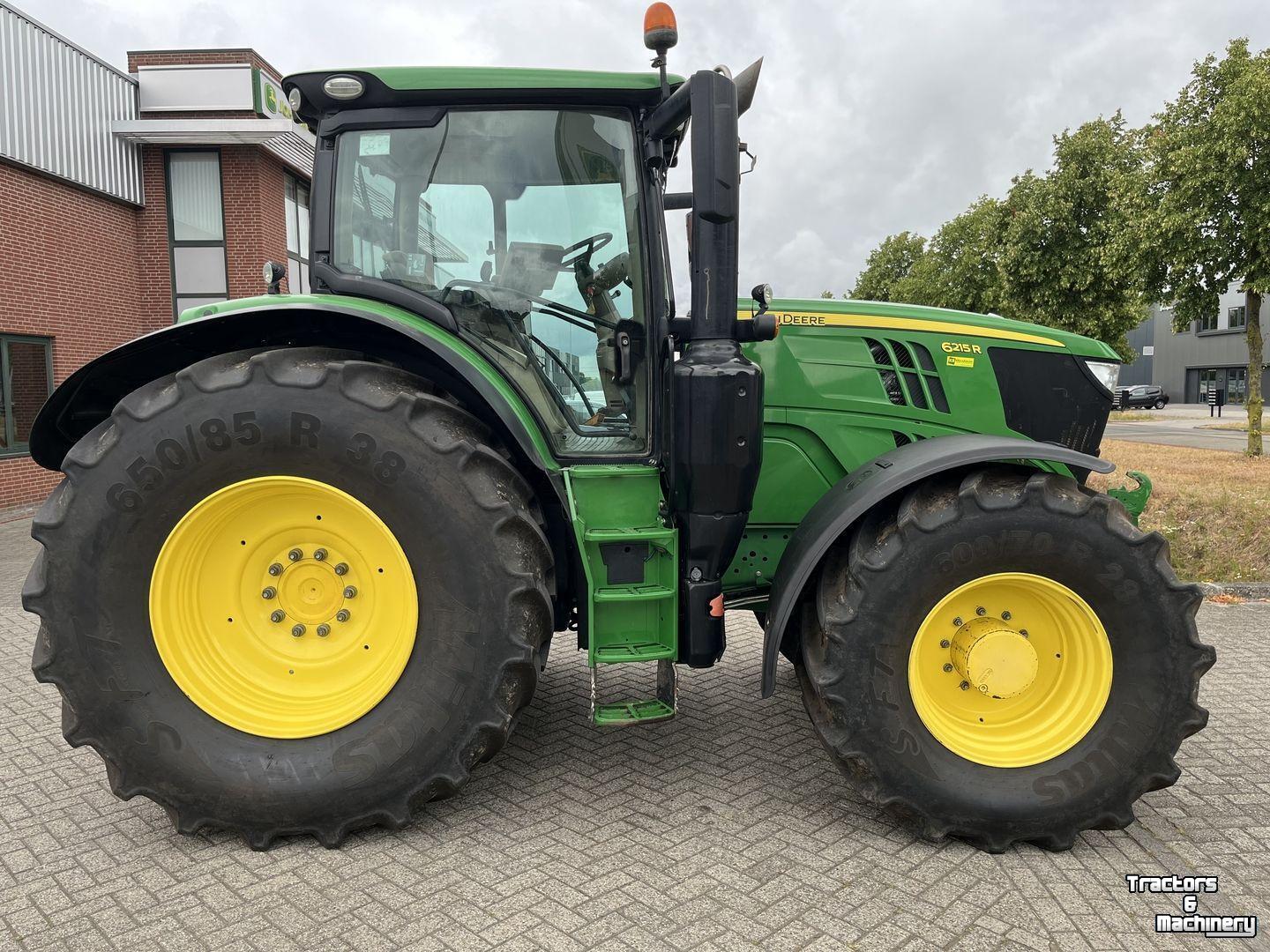 Tractor John Deere 6215R