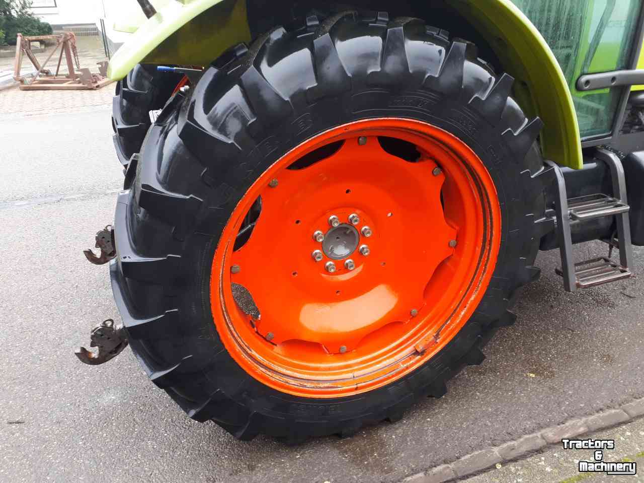 Wheels, Tyres, Rims & Dual spacers BKT 11.2R28 en 13.6R38