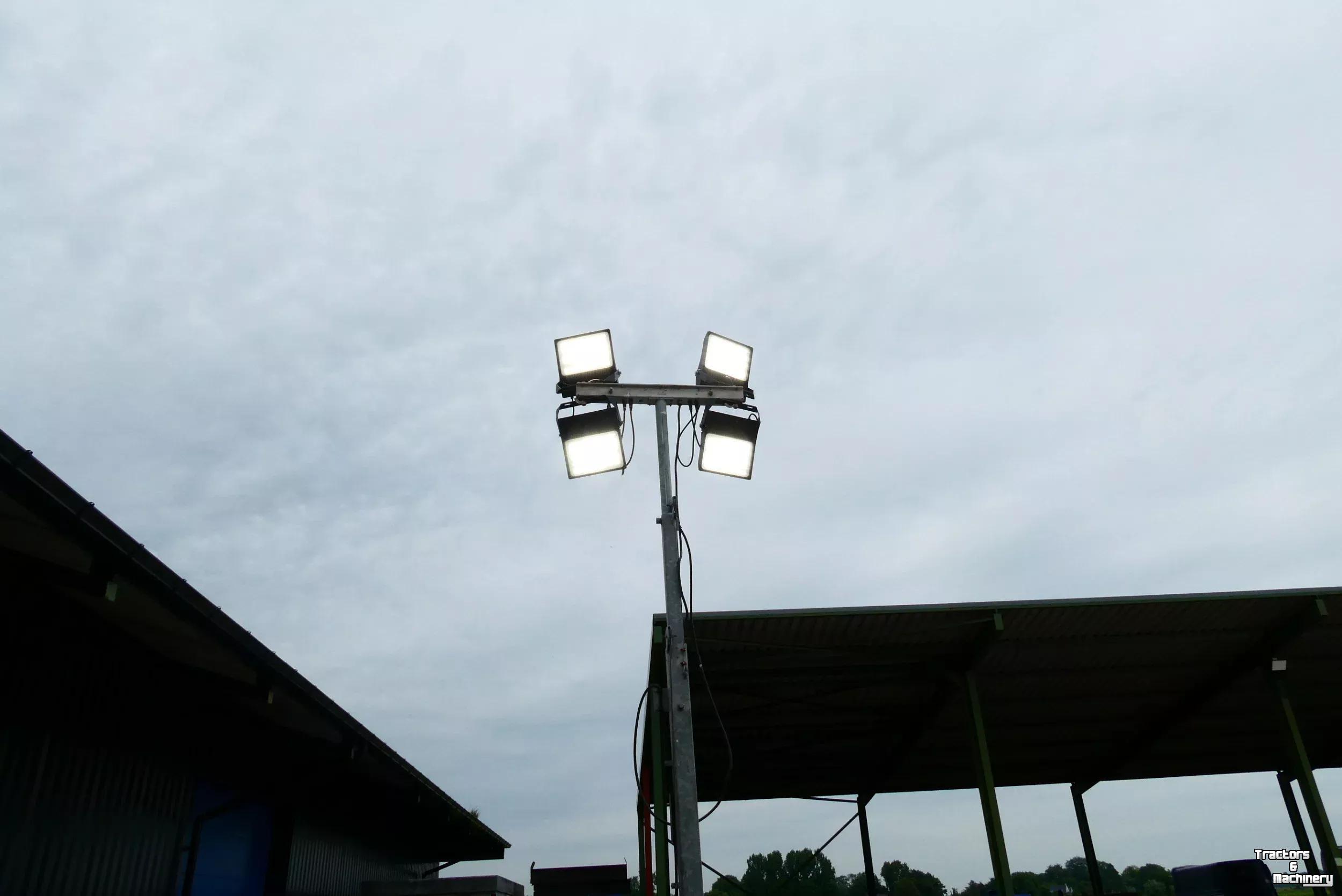 Other earthmoving and heavy equipment and accessories  Lichtmast