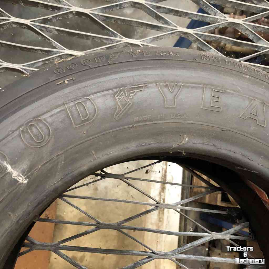 Wheels, Tyres, Rims & Dual spacers Good Year 27x7.75-15 Flightleader
