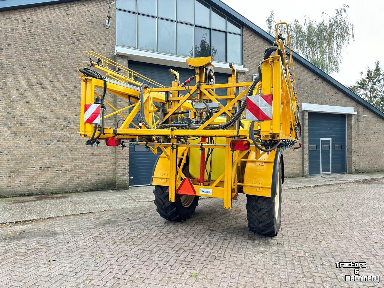 Fieldsprayer pull-type Dubex Mentor 40 mtr