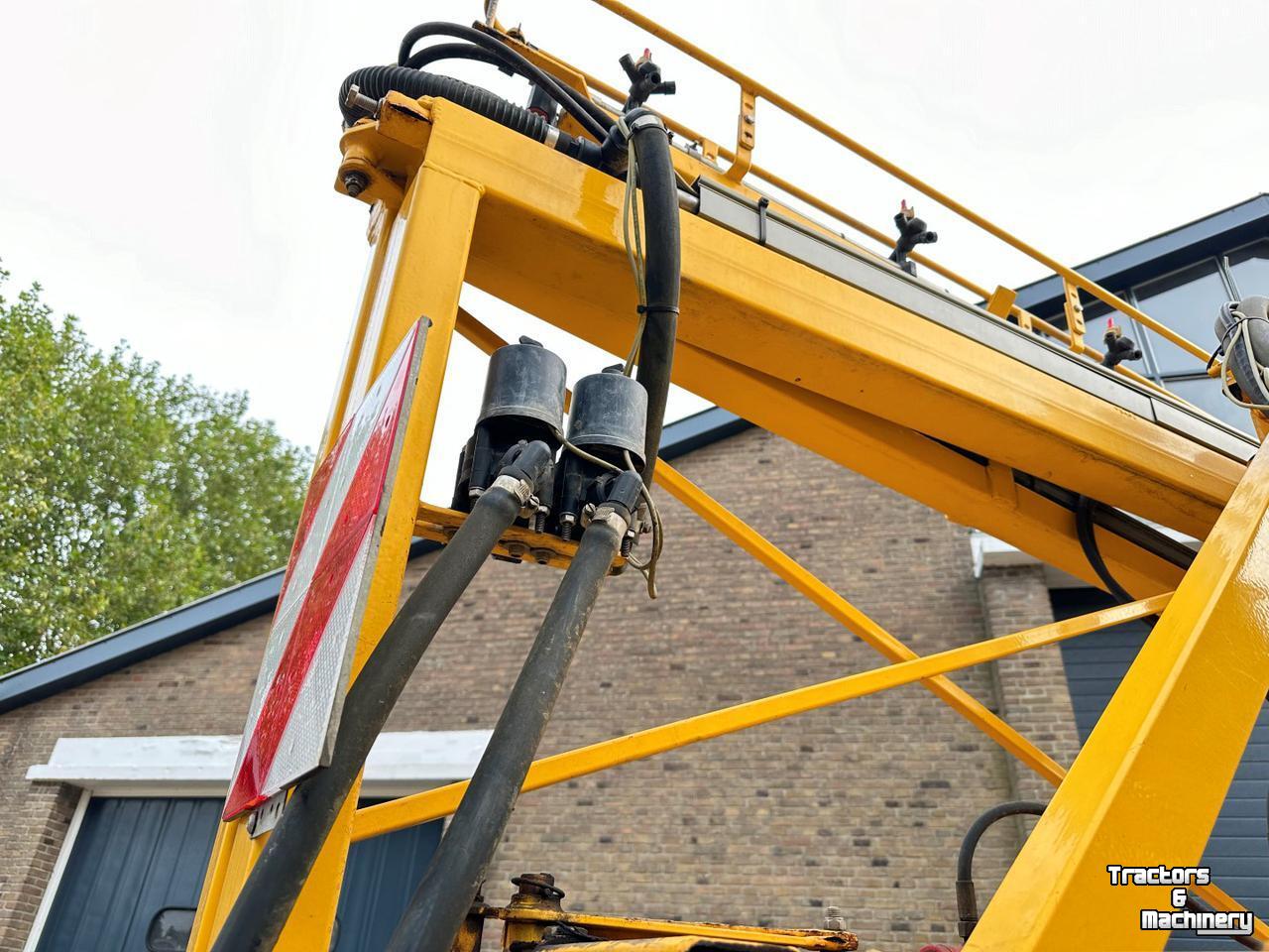 Fieldsprayer pull-type Dubex Mentor 40 mtr
