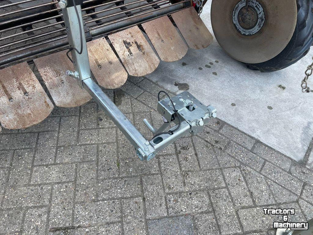 Potato harvester VSS UIENROOISET VRU 1700