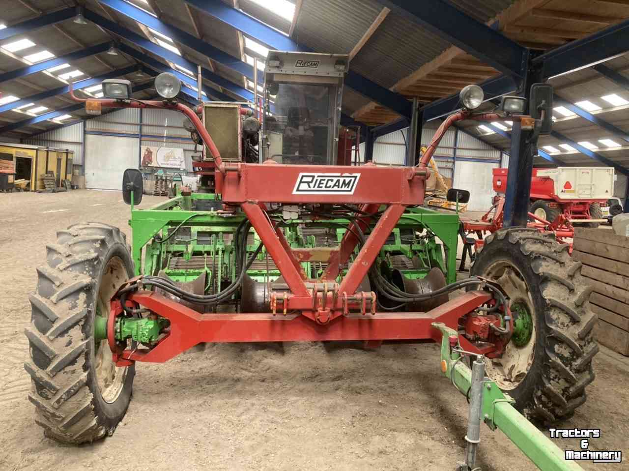 Potato harvester Riecam AVR 230 | voorraadrooier | Axiaal  | 4 rijen | zwadrooier