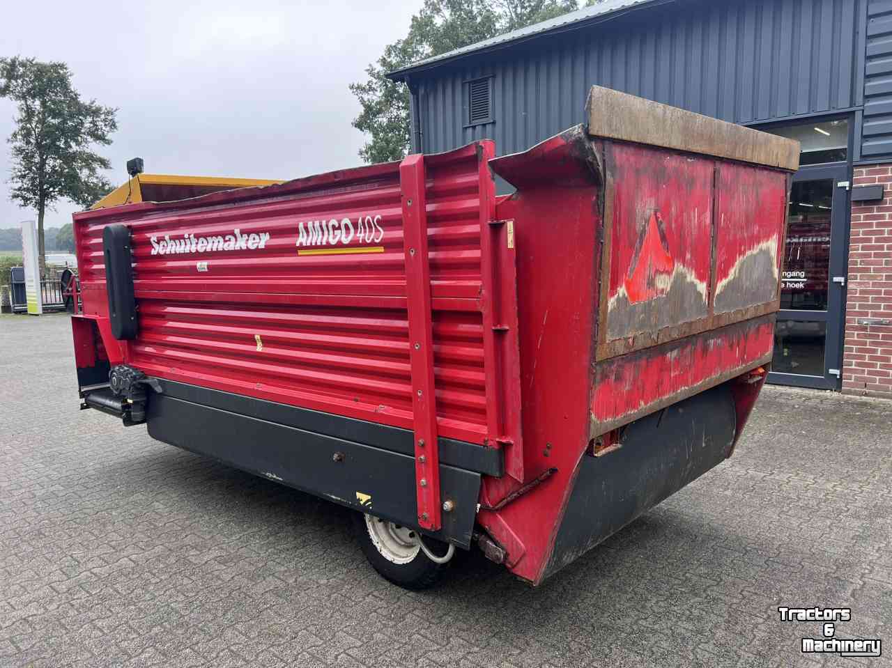Silage-block distribution wagon Schuitemaker Amigo 40S