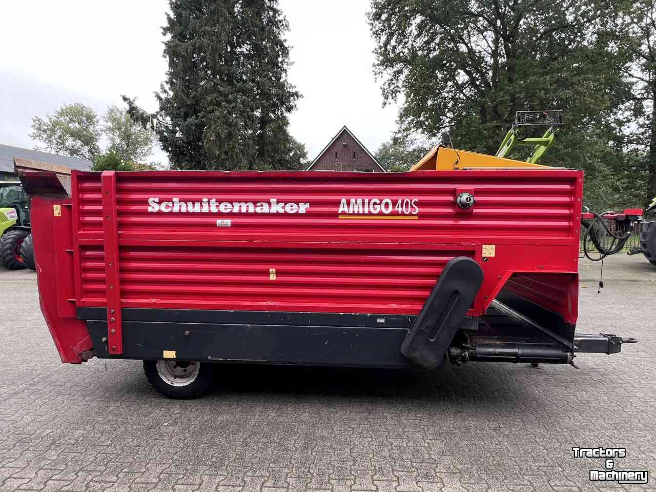 Silage-block distribution wagon Schuitemaker Amigo 40S