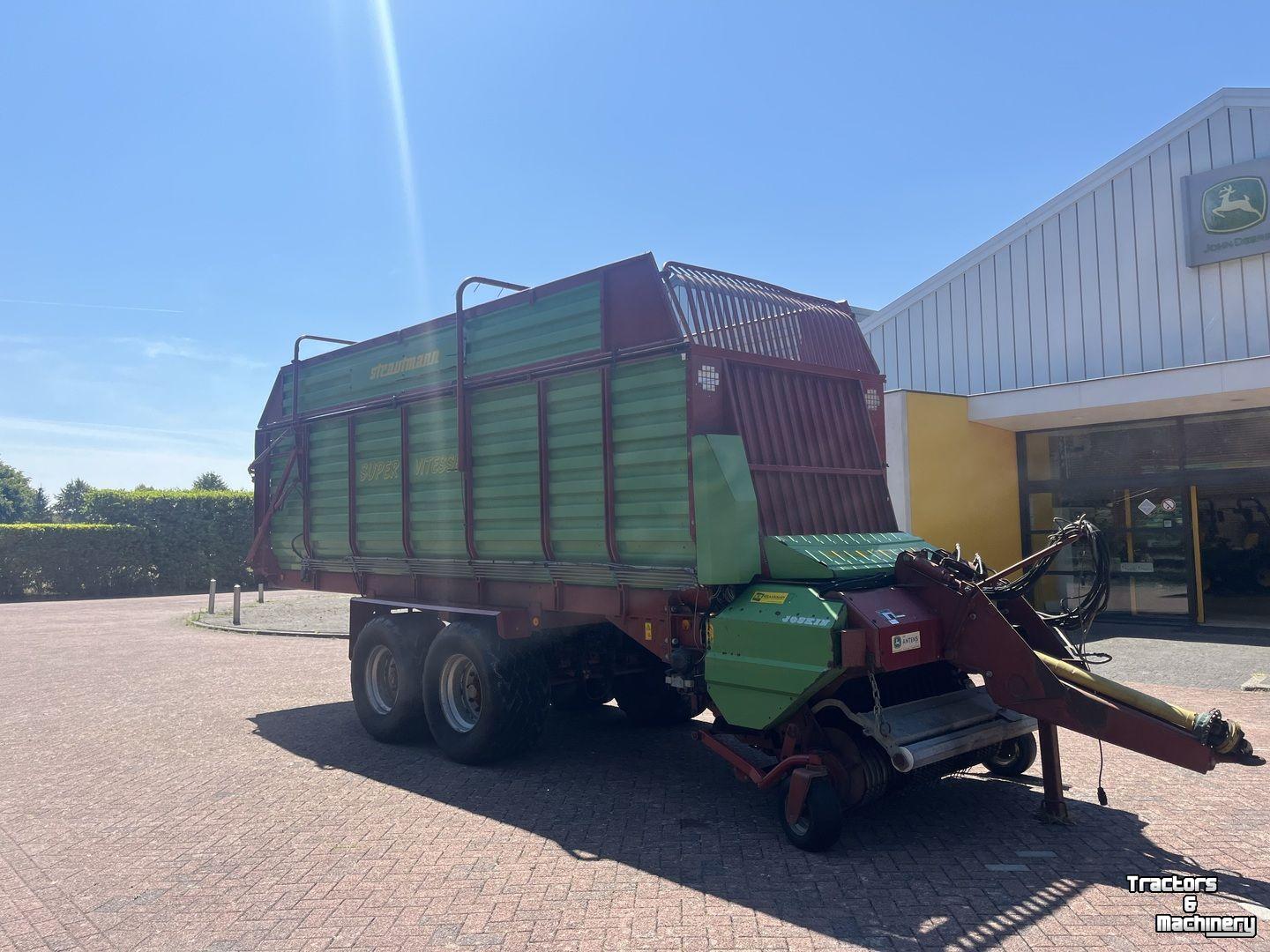 Self-loading wagon Strautmann Super Vitesse