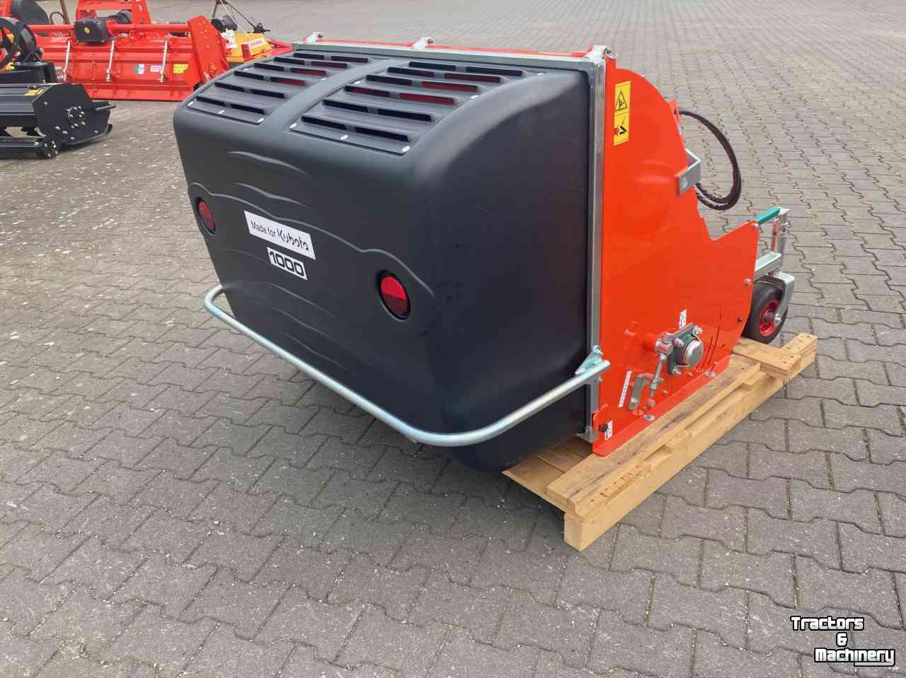 Spike roller Kubota Koala  1000 klepelmaaiers verticuteermachine leverbaar; 1000, 1200,1600
