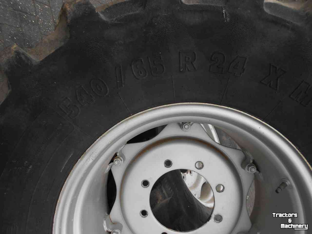Wheels, Tyres, Rims & Dual spacers Michelin 540/65r24
