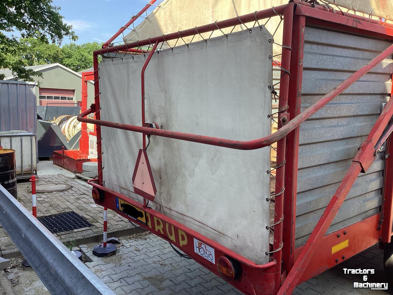 Self-loading wagon Taarup 1030