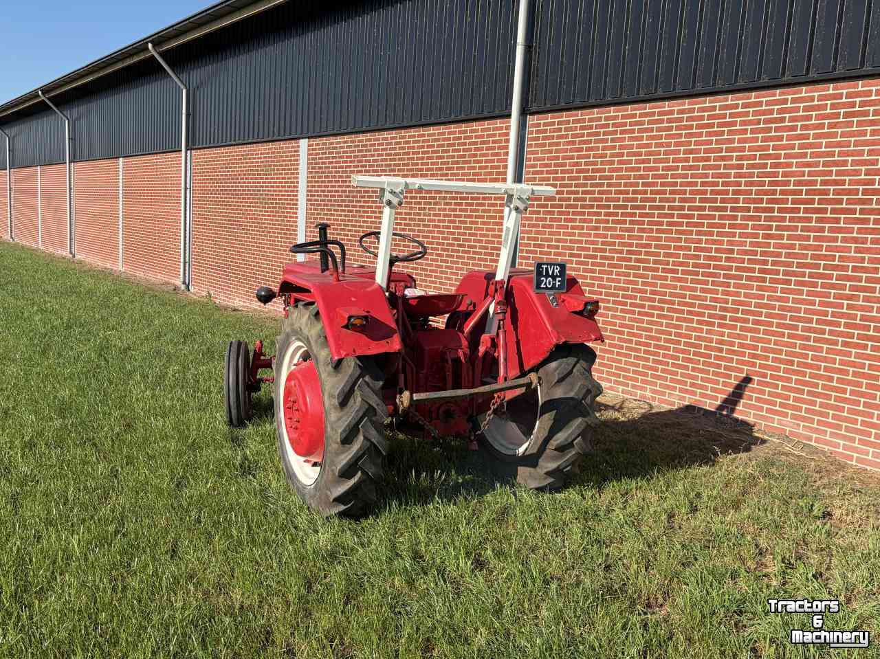 Oldtimers McCormick D326