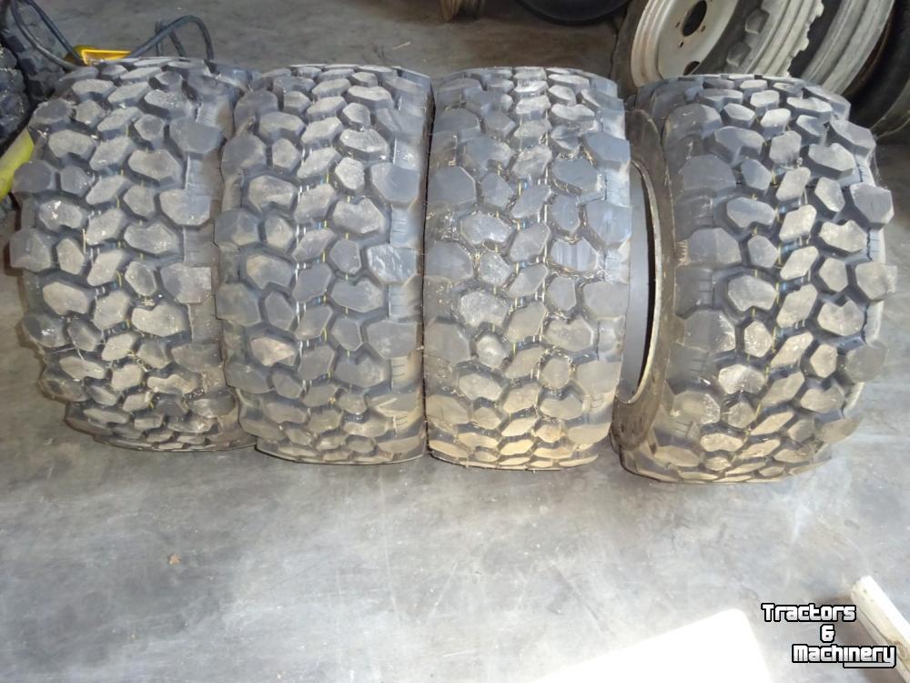 Wheels, Tyres, Rims & Dual spacers Continental Set v. 4 wielen 315/55R16 MPT81