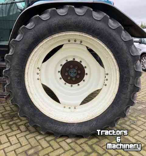 Wheels, Tyres, Rims & Dual spacers BKT 320/80R46 + 380/85R30