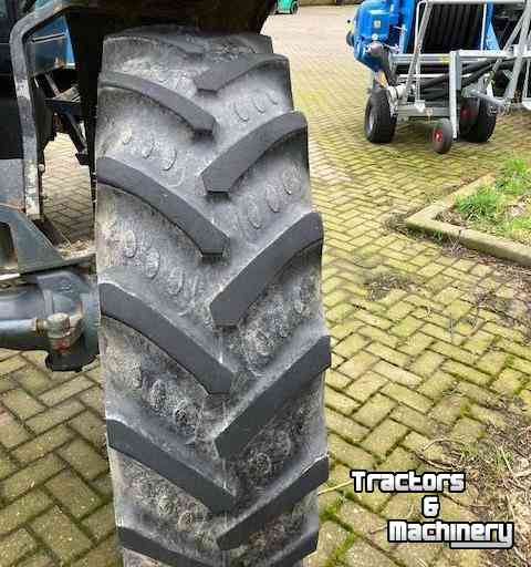 Wheels, Tyres, Rims & Dual spacers BKT 320/80R46 + 380/85R30