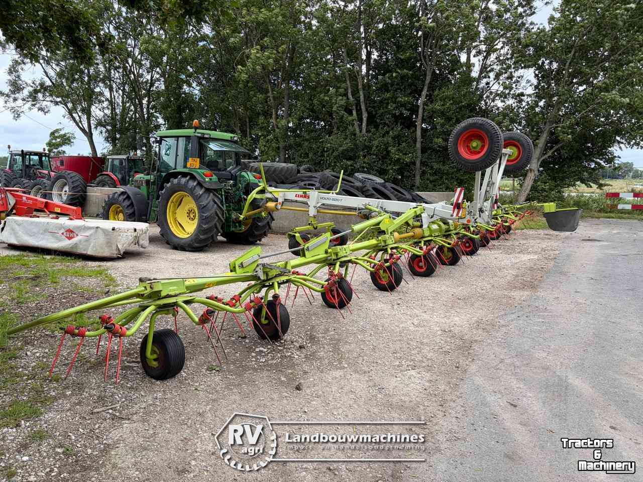 Tedder Claas Volto 1320T