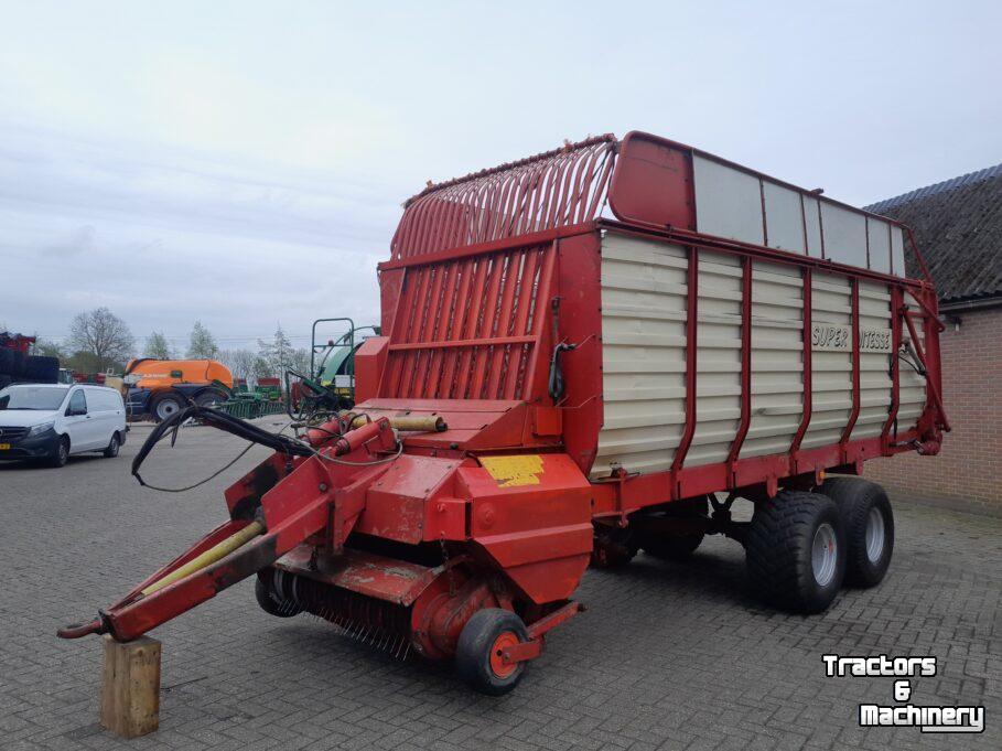 Self-loading wagon Strautmann opraapwagen type Super Vitesse II
