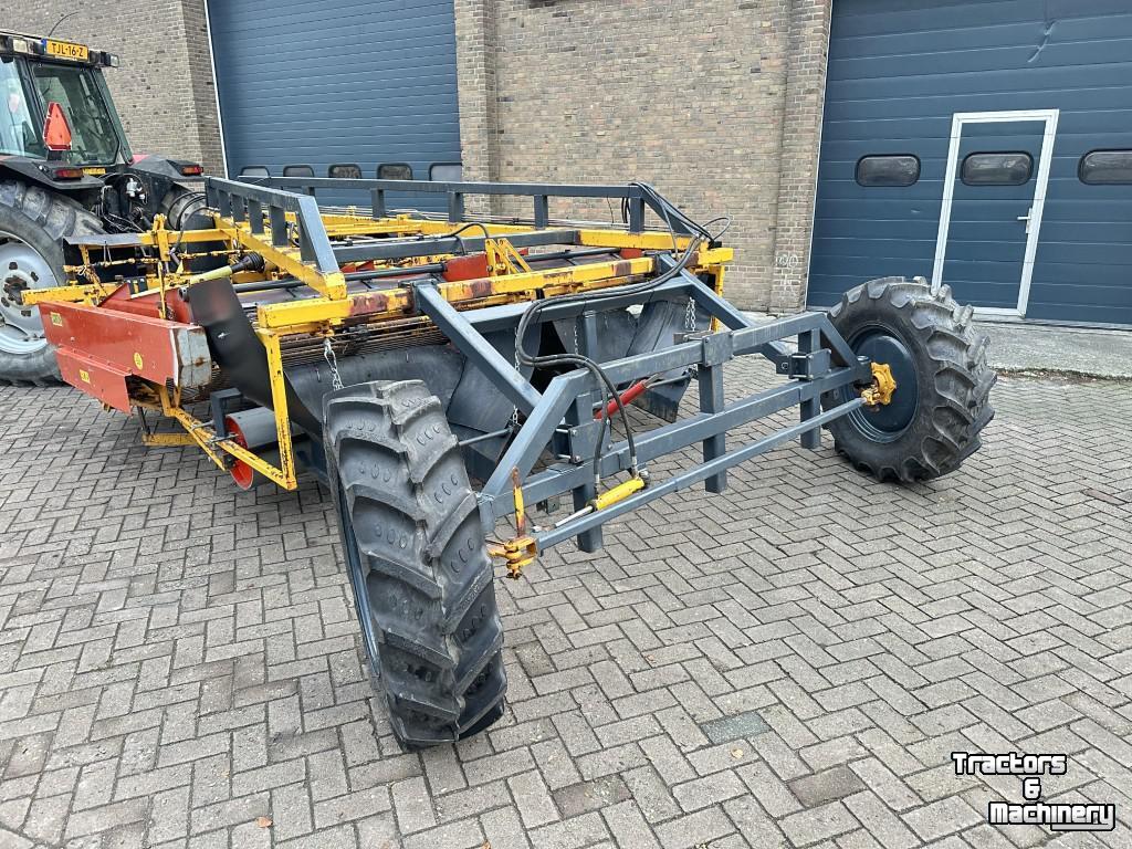 Onion harvester Samon 4 rij Voorraadrooier