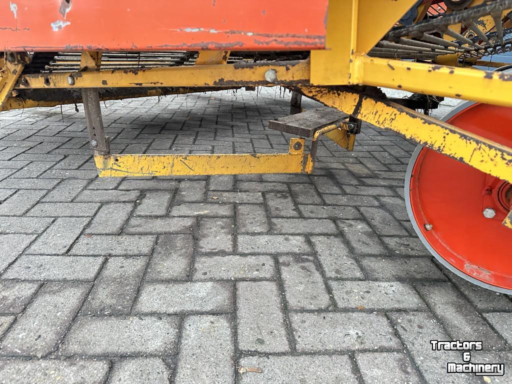Onion harvester Samon 4 rij Voorraadrooier