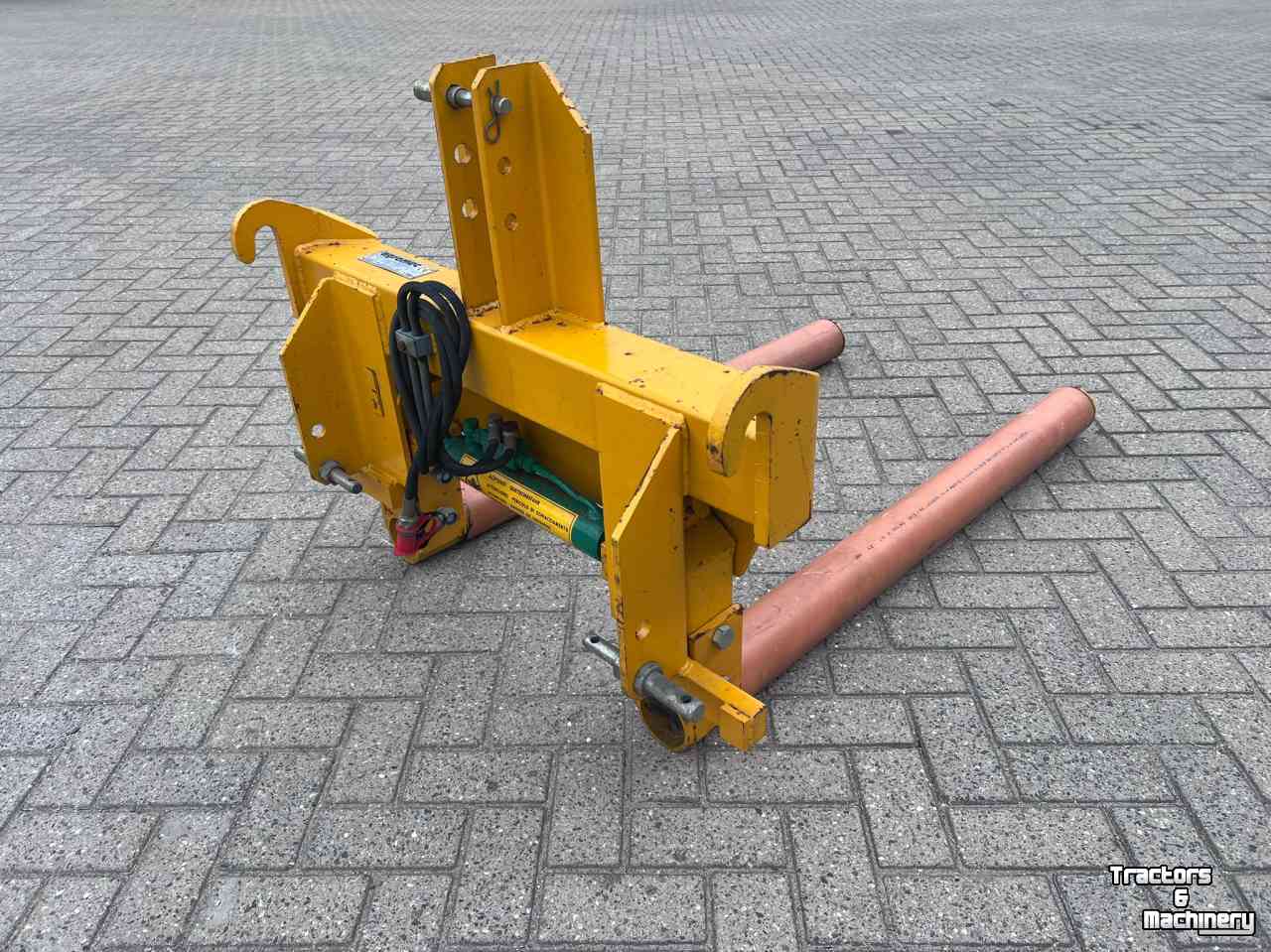 Other attachments and accessories  Agromec ronde balenklem ongebruikt