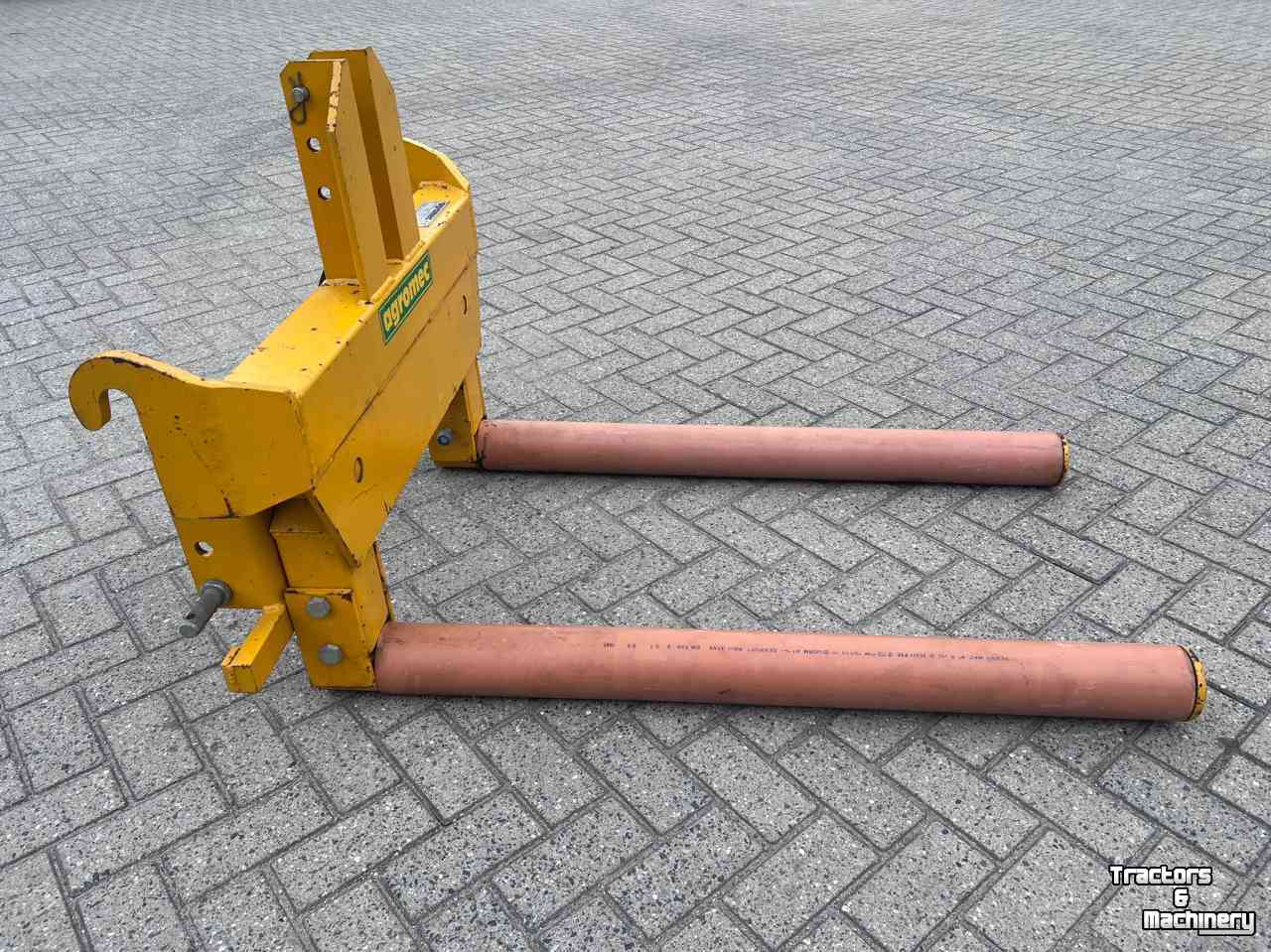 Other attachments and accessories  Agromec ronde balenklem ongebruikt