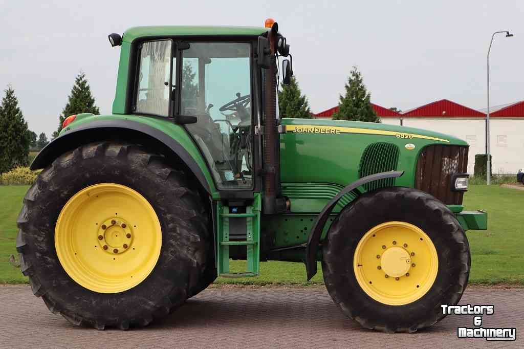 Tractors John Deere 6820