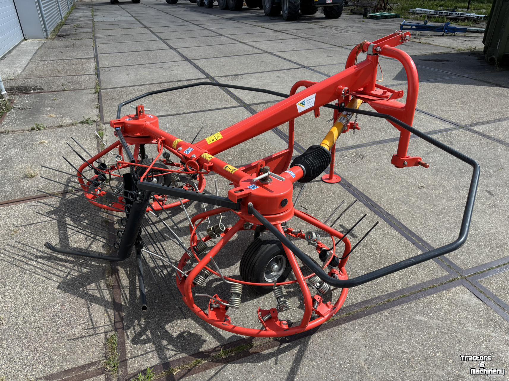 Tedder Boxer HB275