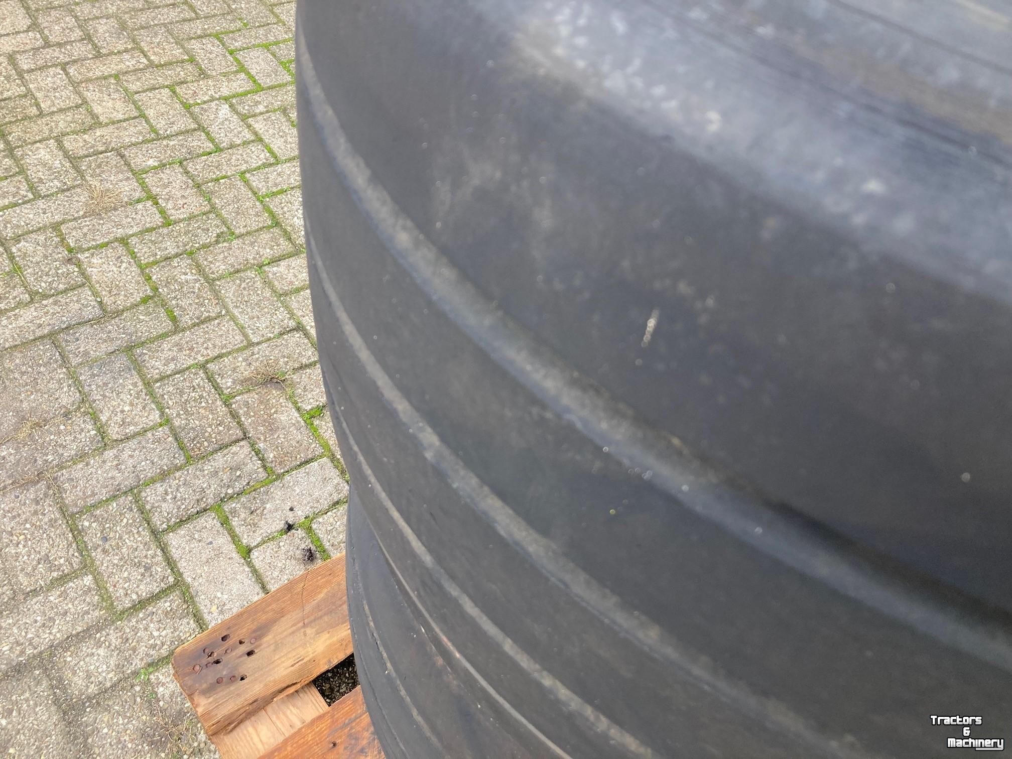 Wheels, Tyres, Rims & Dual spacers  Viskafors 555/45-17 Rib trailer