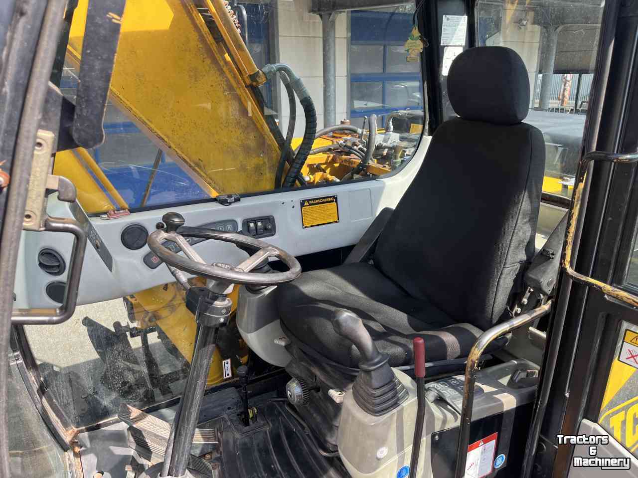Excavator mobile JCB JS145W