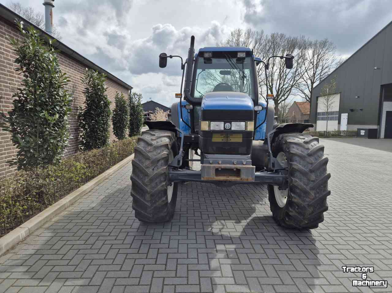 Tractor New Holland 8260