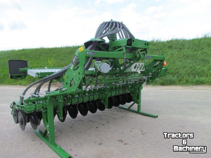 Seed drill Amazone Avant 3002 Aanbouwzaaimachine