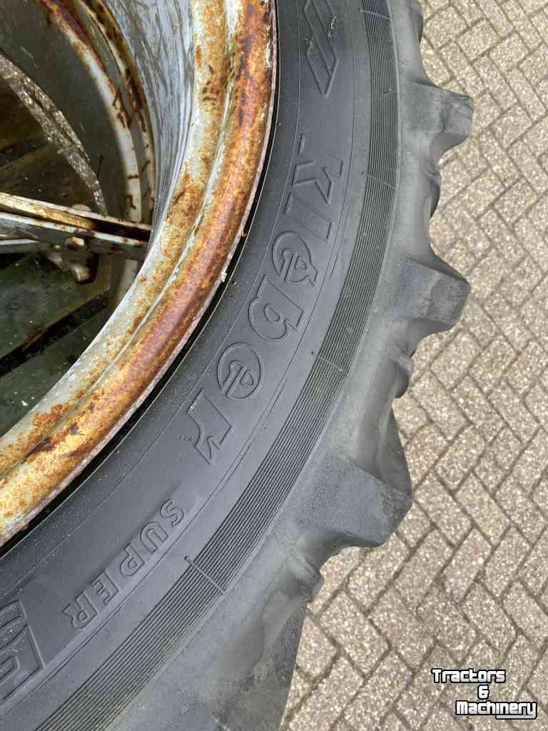Wheels, Tyres, Rims & Dual spacers Kleber Dubbellucht 13.6R38