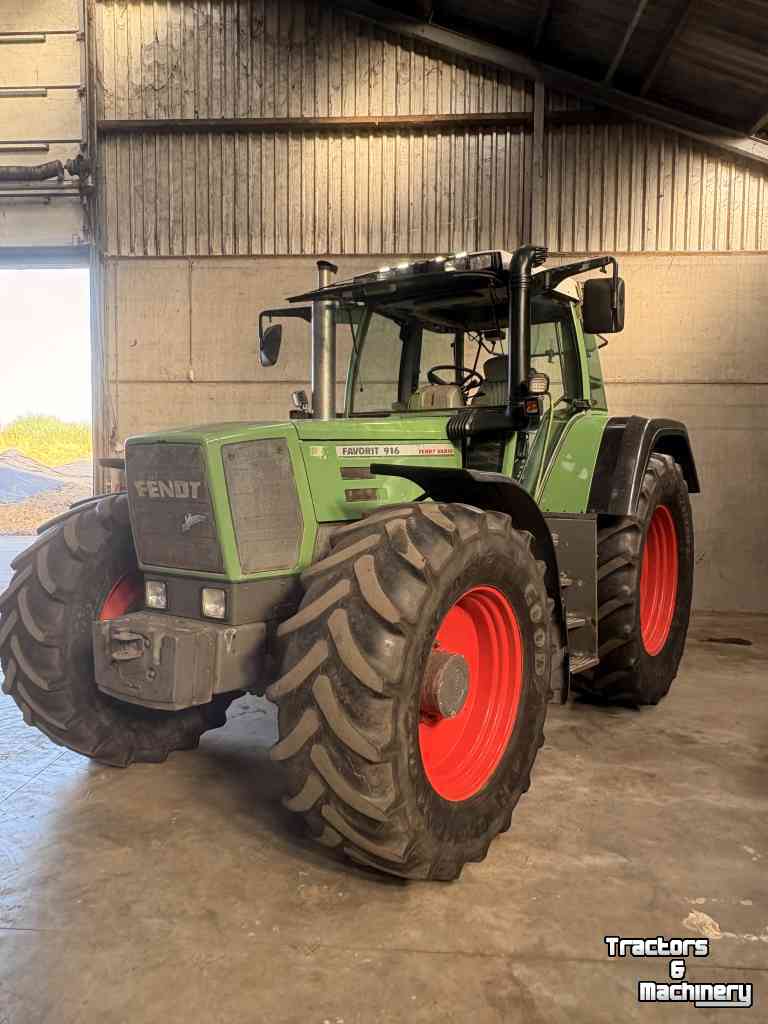 Tractor Fendt 916