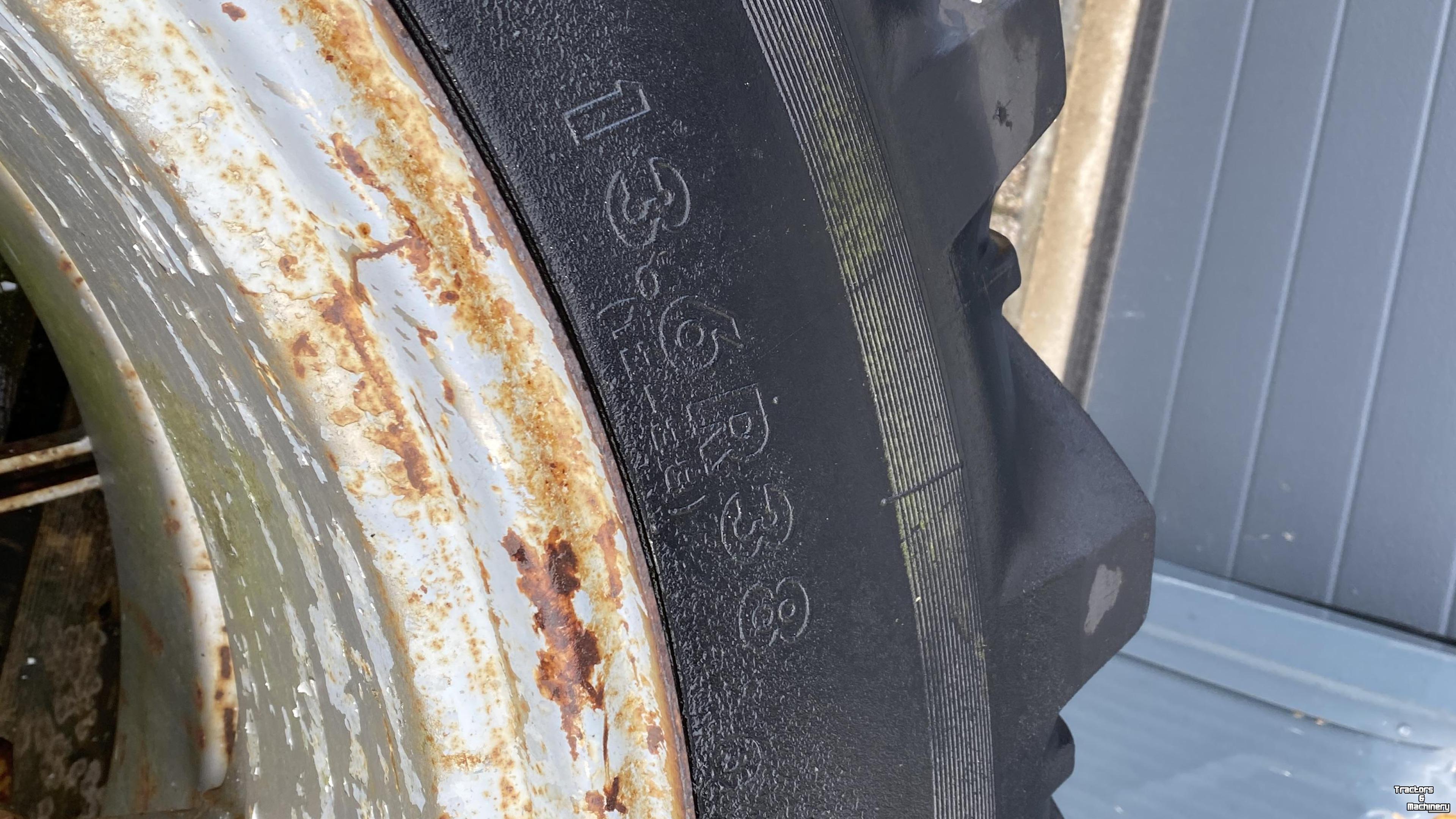 Wheels, Tyres, Rims & Dual spacers Kleber Dubbellucht 13.6R38