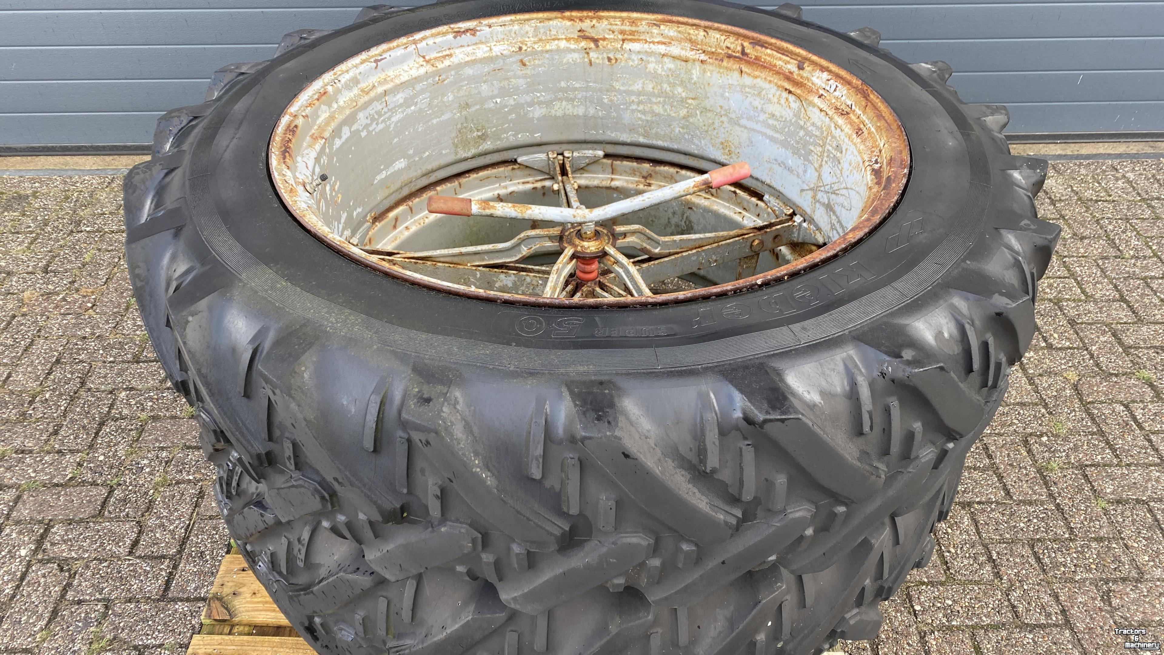 Wheels, Tyres, Rims & Dual spacers Kleber Dubbellucht 13.6R38