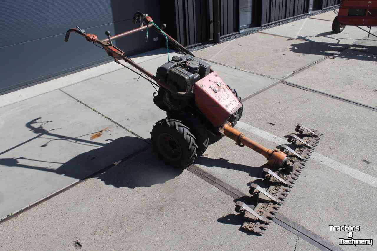 Two-wheel tractor Bucher M300 2-wielige trekker 2-wieler tractor met maaibalk