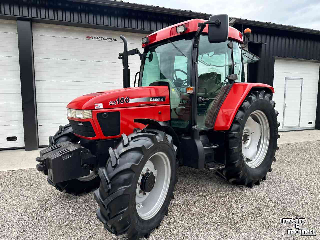 Tractor Case CX100