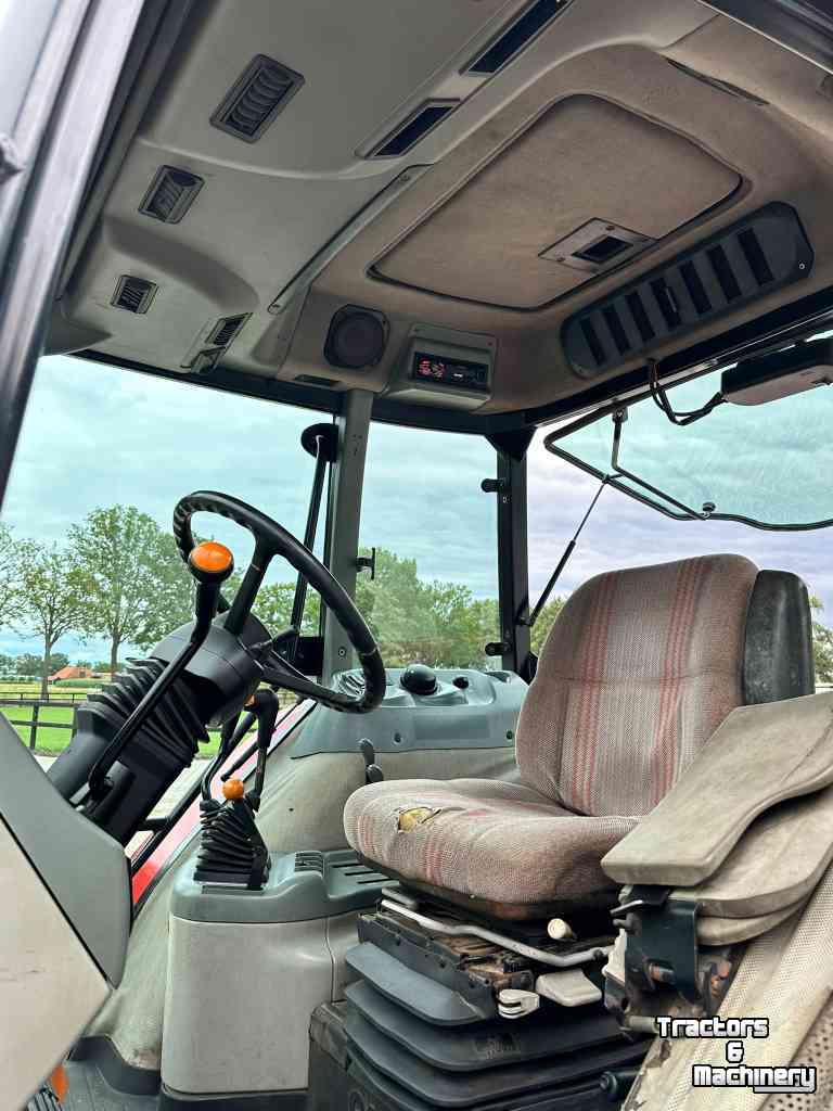 Tractor Case CX100