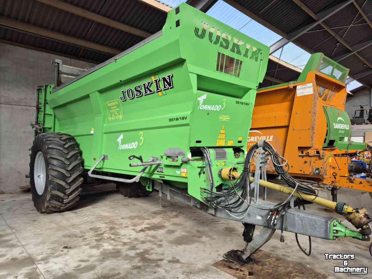 Manure spreader Joskin Tornado 5516/16V