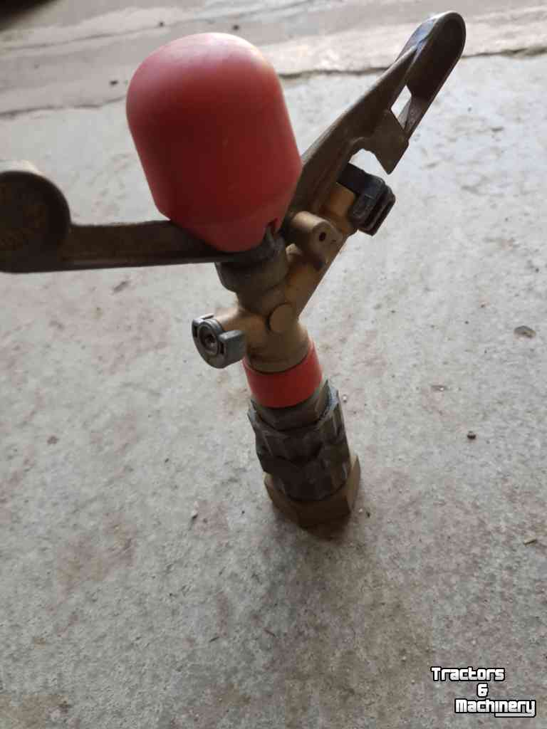 Other irrigation equipment and accessories  Naan sproeiers