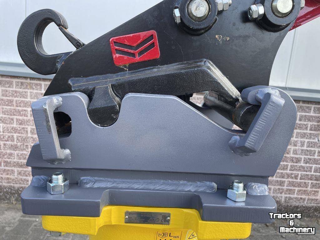 Hydraulic rock breakers  SB152