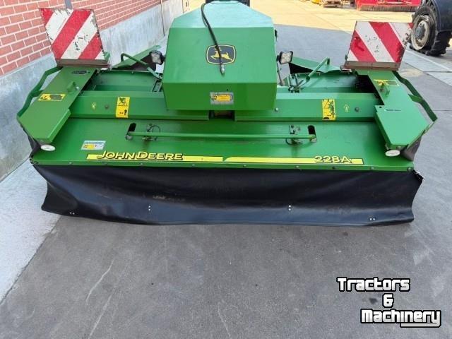 Mower John Deere Achter 331 + Front 228 A